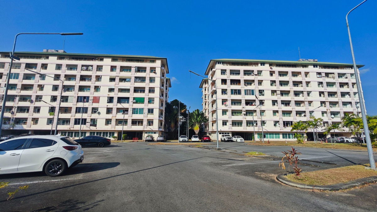 picture Big 2 bedrooms in Phuket town affordable price - 10/11