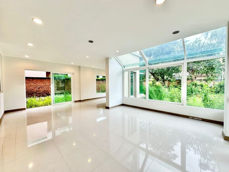 picture Luxury detached house for sale, Casa Legend Sriracha, near the motorway, prime location, great  price - 2/20