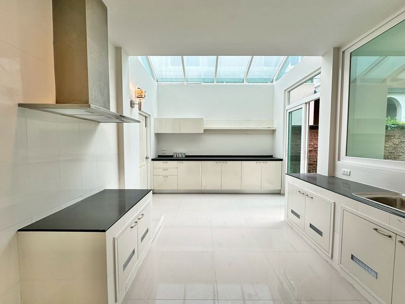 picture Luxury detached house for sale, Casa Legend Sriracha, near the motorway, prime location, great  price - 6/20