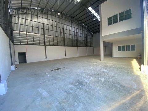 รพ.สต.คลองมะเดื่อ 4.4กม. รร.ทานตะวันไตรภาษา 4.2 กม.2 ออฟฟิศ ตลาดแครายพลาซ่า 800 ม. ให้เช่าโกดัง พร้อมออฟฟิศ 2ชั้น 659ตร.ม. 169ตร.วา.