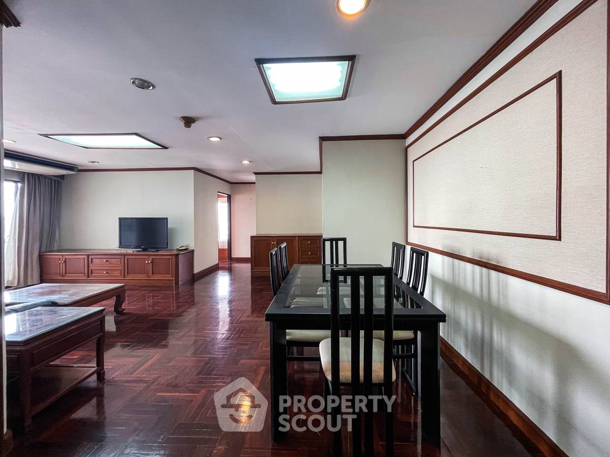 picture 2-BR Condo at Richmond Palace Condominium near BTS Phrom Phong (ID 1792901) - 3/21