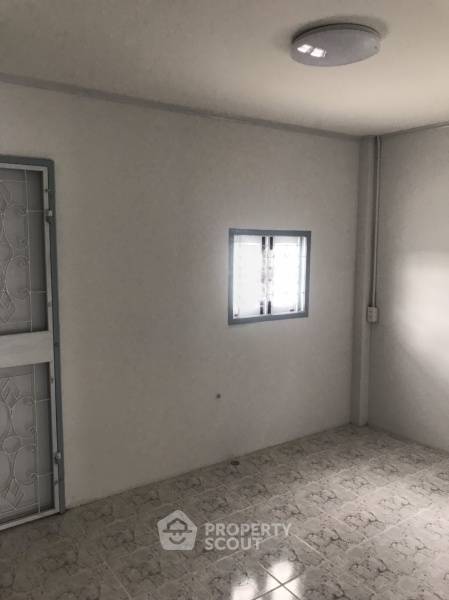 picture 4-BR House in Bang Chan (ID 2231038) - 7/11