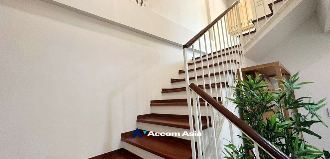 รูป 🔼🔽 AccomA 📩 Home Office 4 BR Townhouse in Klong Tan (AA33995) - รูปที่ 8/20