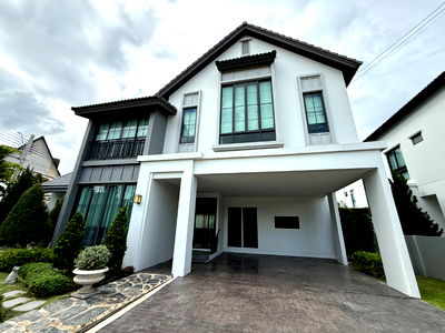 ขายบ้านเดี่ยว : บ้านเดี่ยว พร้อมตกแต่ง ที่ดินใหญ่ 