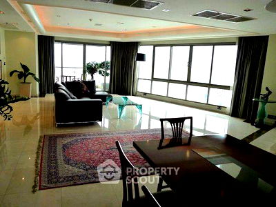 Condos for sale Rama 3 Road : 4-BR Condo at The Lakes Bangkok near BTS Asok (ID 1756527)