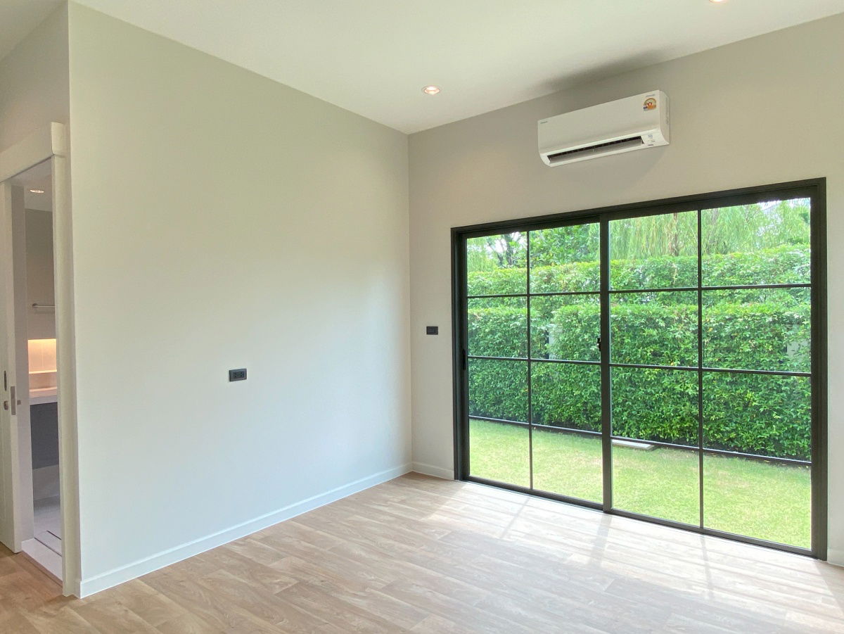 รูป 🌿 บ้านหรูแปลงมุม 898/4 ติดสวนกลาง 1 ไร่ 🏡 มีแค่ 4 หลังในซอย! ทำเลพรีเมียมในสังคมคุณภาพแสนสิริ 10 East - รูปที่ 5/12