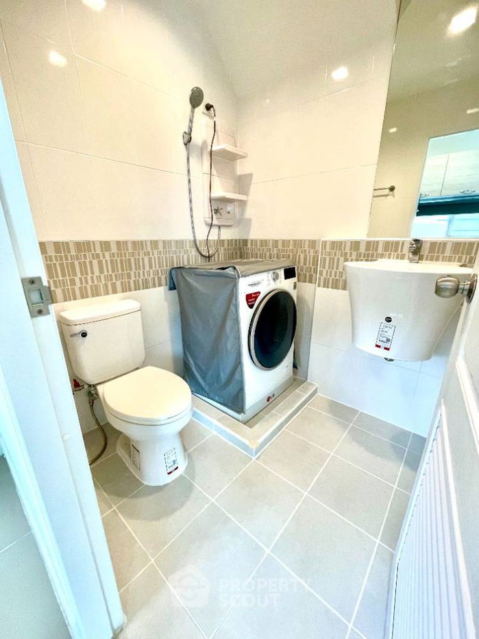 picture 3-BR Townhouse at Pleno Ramintra–Wongwaen in Sam Wa Tawan Tok (ID 1735569) - 18/20