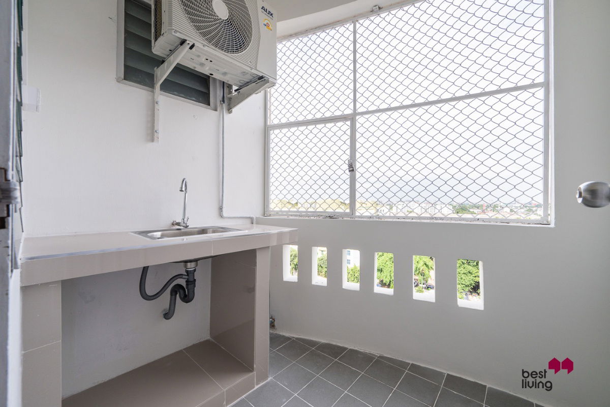 picture 🏢 For Sale: Large Unit near Don Mueang at Sailom Condotel, 600m to SRT Laksi - 5/8