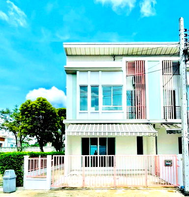 เช่าทาวน์โฮม ถนนหทัยราษฎร์ : ทาวน์เฮาท์ 3-ห้องนอน ที่ พลีโน่ รามอินทรา–วงแหวน ใน สามวาตะวันตก (ID 1735569)