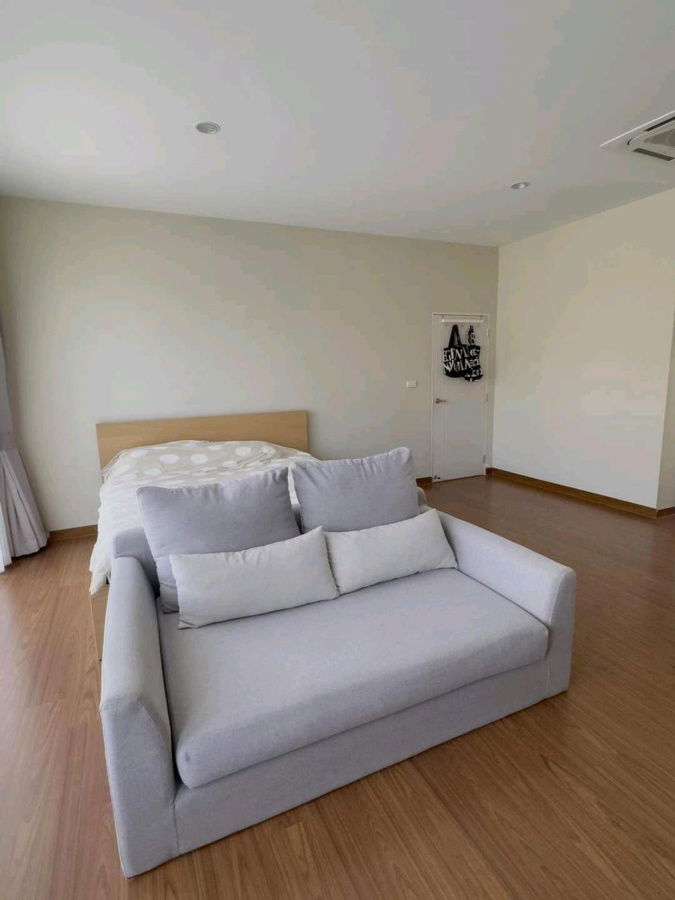 picture For Rent: Spacious Luxury House at The City Ramintra - 17/19