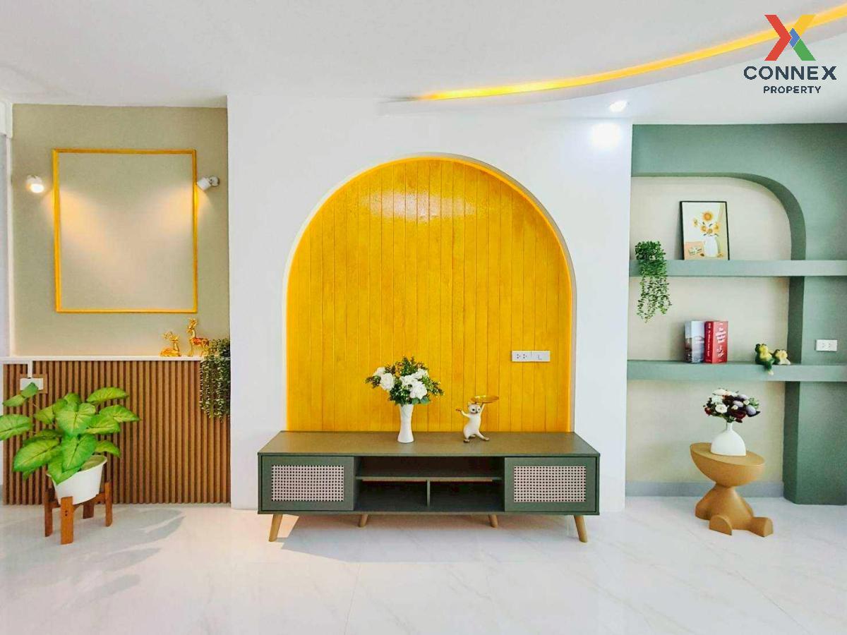 picture For Sale Townhouse/Townhome  , K.C. Ramindra 1 , wide frontage , newly renovated , Sam Wa Tawan Tok , Khlong Sam Wa , Bangkok , CX-126570 ✅ Live chat with us ADD LINE @connexproperty ✅  - 7/12