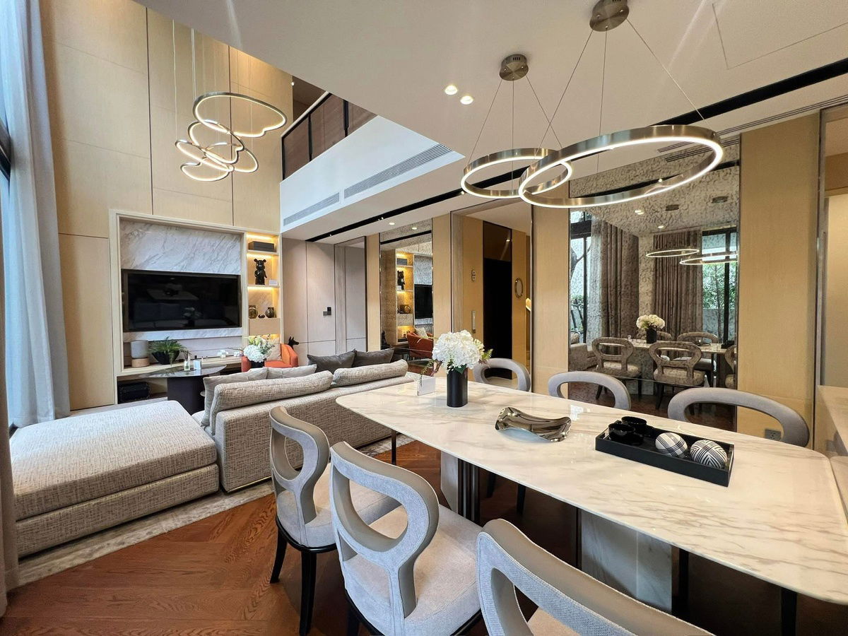 picture Urgent Sale! Brand-New Luxury Home at Park Heritage, Pattanakarn 20 - 8/19