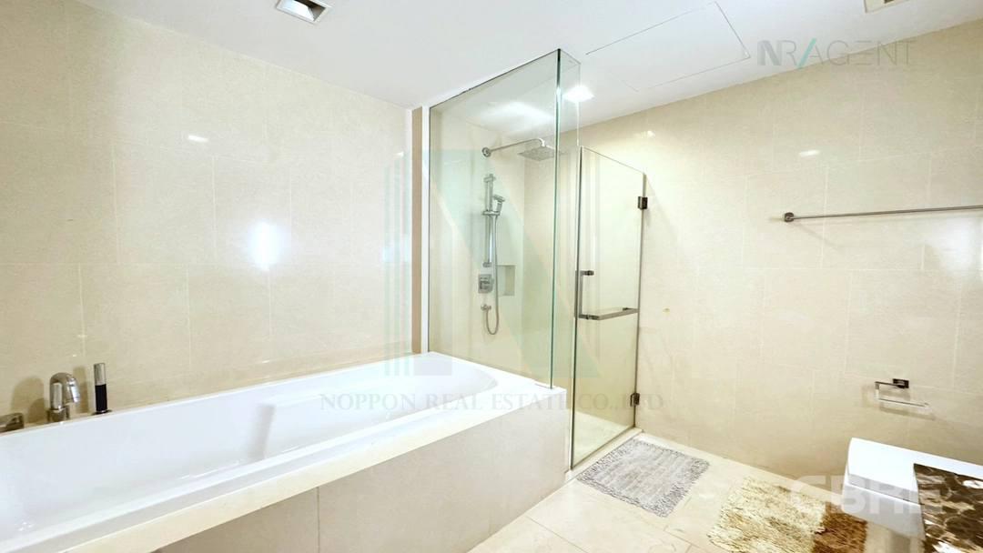 picture For Rent Condo HYDE SUKHUMVIT 11 Building , Floor 30,2 bed room, Room size 107 sqm - 7/8