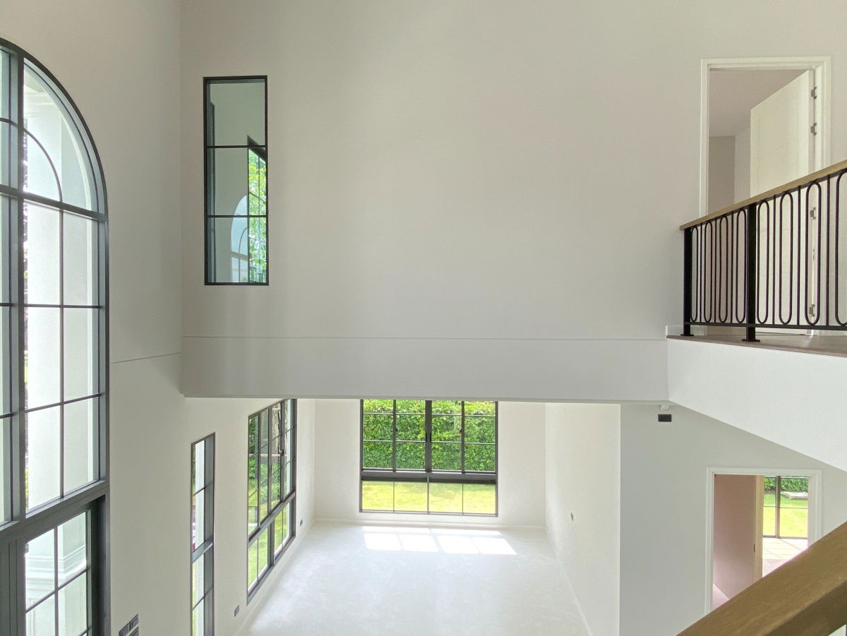 รูป 🌿 บ้านหรูแปลงมุม 898/4 ติดสวนกลาง 1 ไร่ 🏡 มีแค่ 4 หลังในซอย! ทำเลพรีเมียมในสังคมคุณภาพแสนสิริ 10 East - รูปที่ 3/12