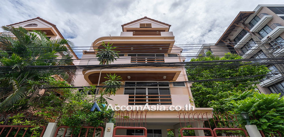 picture 🔼🔽 AccomA 📩  4 BR House in  (2312674) - 2/18