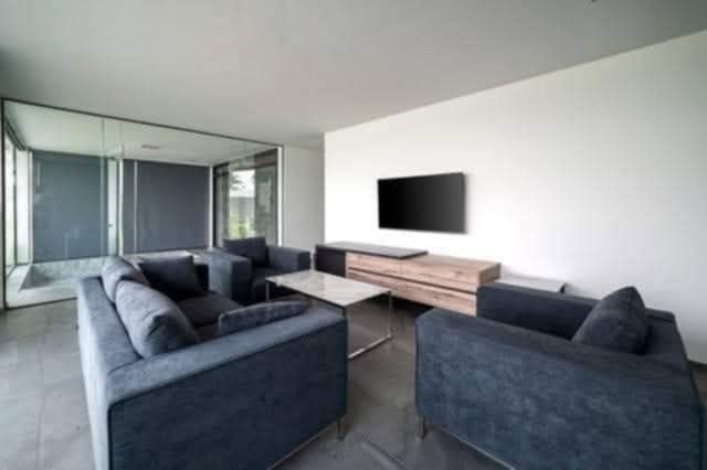 picture Luxury 3-storey house with elevator for rent in Pattaya - 10/12