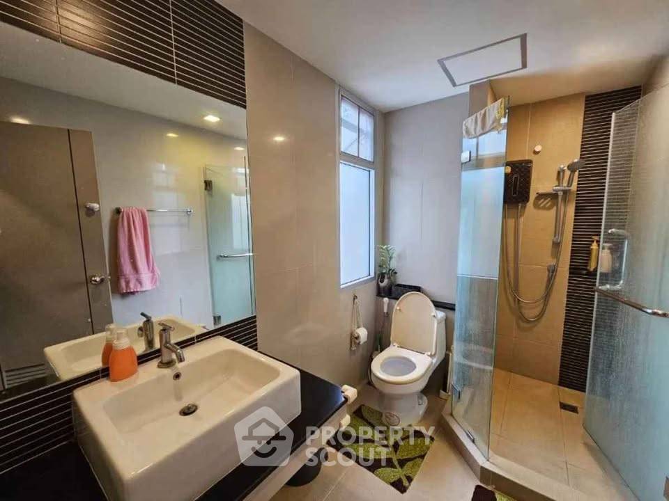 picture 2-BR Condo at Tree Condo Luxe Sukhumvit 52 near BTS On Nut (ID 2190240) - 6/6
