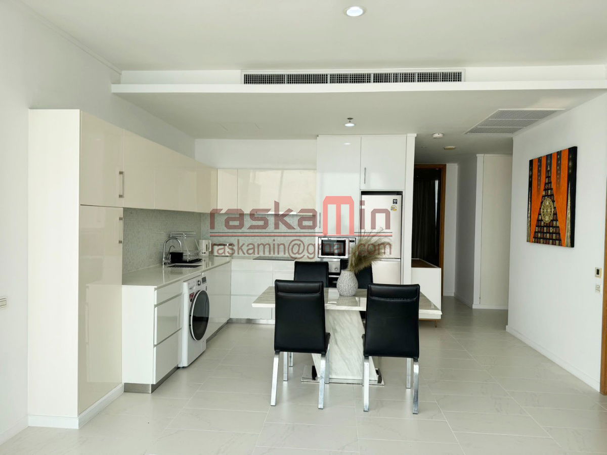 picture Luxury Beachfront Condo for Sale – Northpoint Wongamat - 5/38
