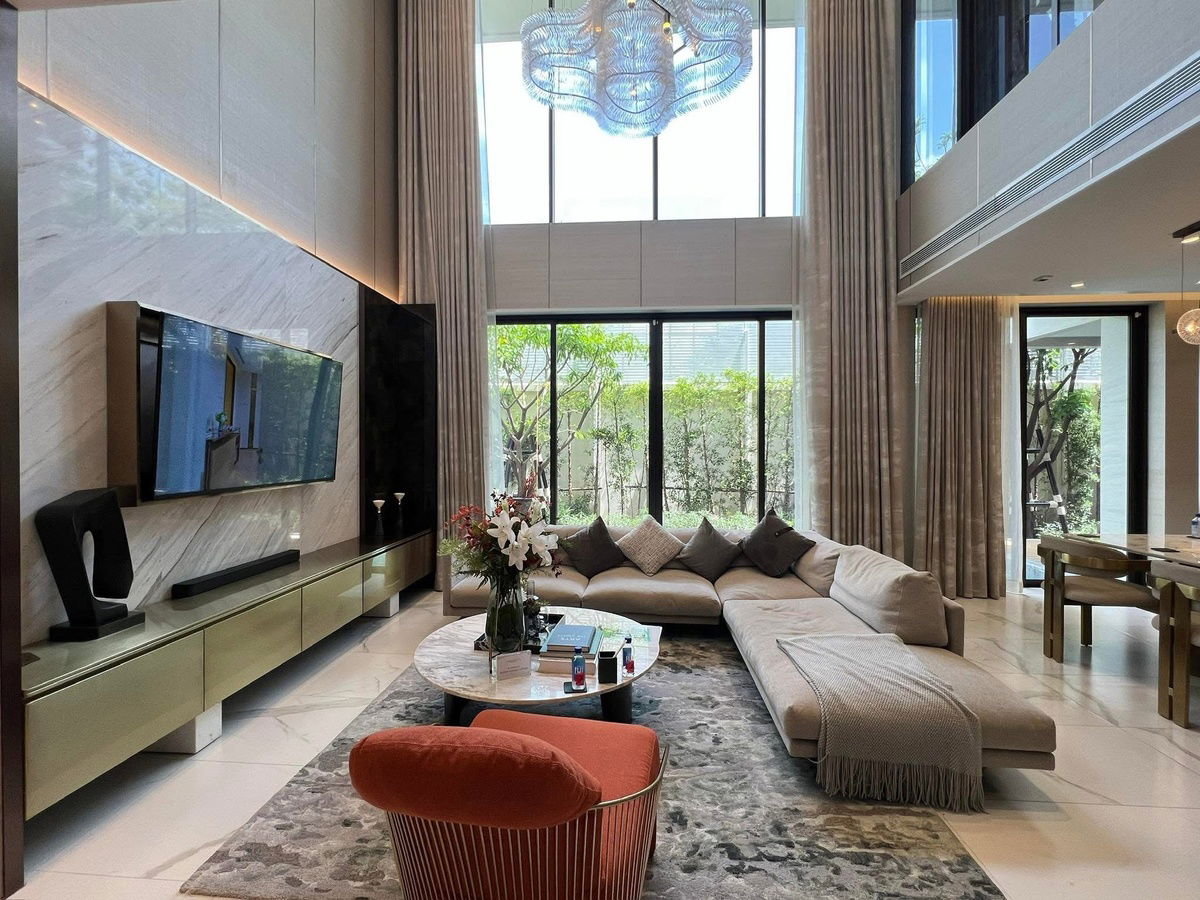 picture Urgent Sale! Brand-New Luxury Home at Park Heritage, Pattanakarn 20 - 4/19