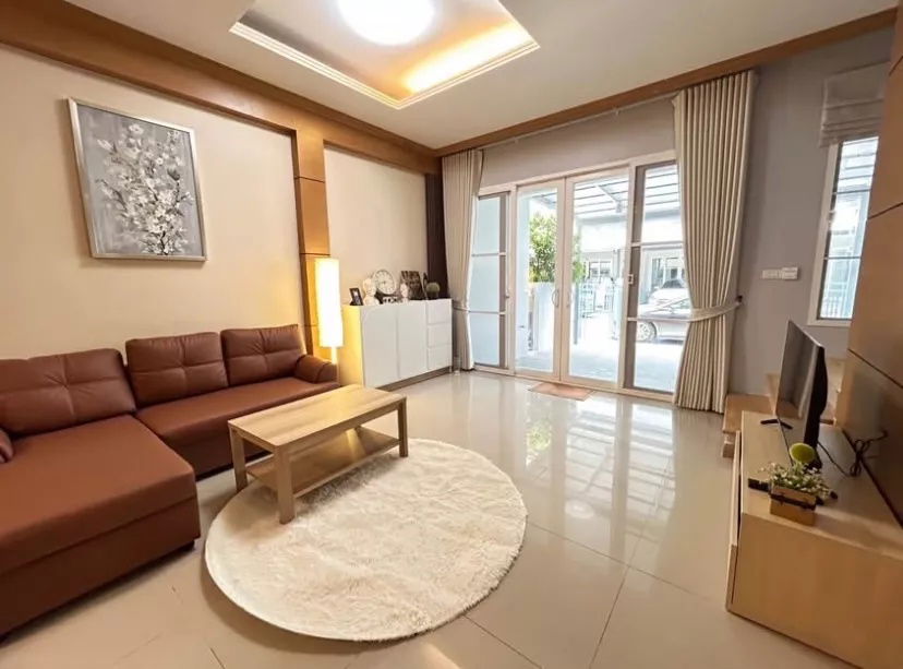 รูป ให้เช่าทาวน์เฮ้าส์ บ้านกลางเมือง เอสเซ้นส์ พระราม 9-ลาดพร้าว BRE25533 - รูปที่ 2/15