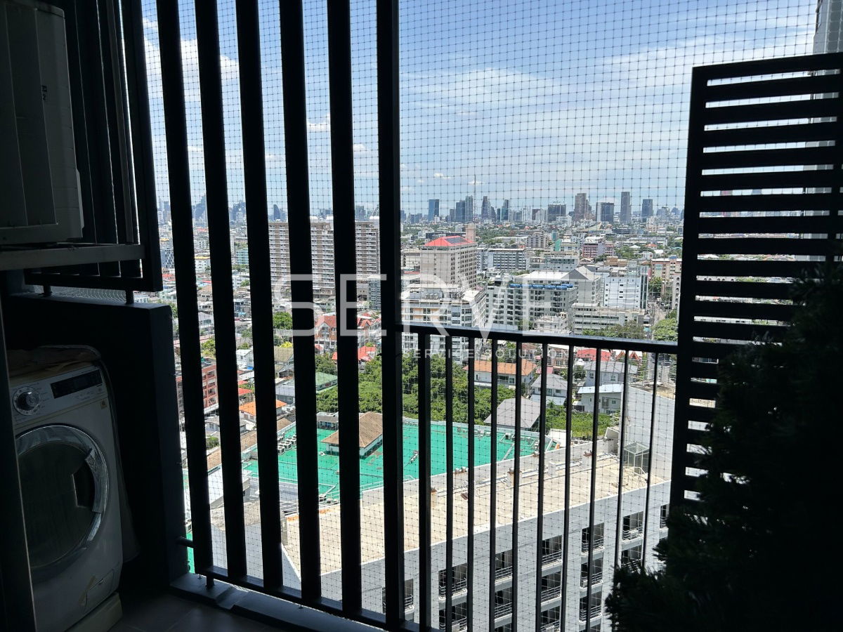 picture 1 Bed Large Room Fully Furnished City View Good Location Close To MRT Sutthisan 200 M @ Quinn Condo Ratchada - 8/9