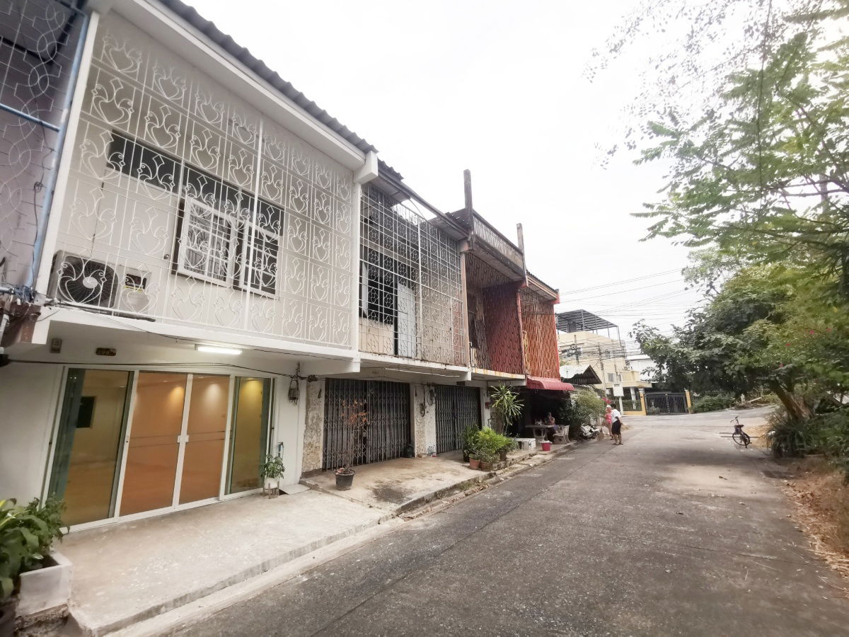 รูป ให้เช่าบ้านอาคารพาณิชย์ รีโนเวทใหม่ หมู่บ้านเศรษฐกิจ เพชรเกษม 102 - รูปที่ 2/15