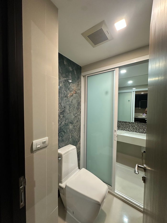 picture (For Rent) Hot Deal ! 1 Bed 1 Bath 35 Sqm. Fully furnished - READY TO MOVE IN - 9/10