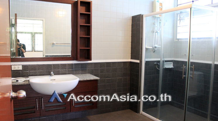 picture 🔼🔽 AccomA 📩 Private garden house with teak floors near Phra Khanong BTS (2319603) - 16/20