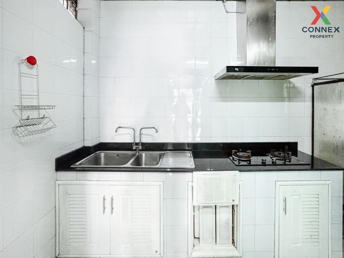 picture For Sale Townhouse/Townhome  , The Village Rangsit-Wongwaen , Lat Sawai , Lam Luk Ka , Pathum Thani , CX-127056 ✅ Live chat with us ADD LINE @connexproperty ✅  - 8/9