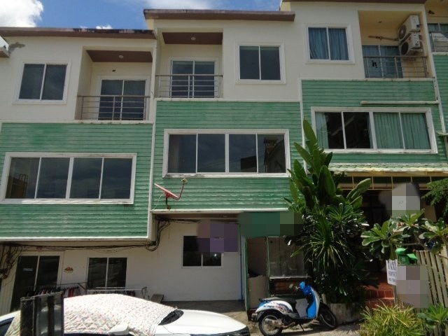 picture FOR SALE  TOWNHOUSE PROPERTY  3375000 BAHT. - 1/8
