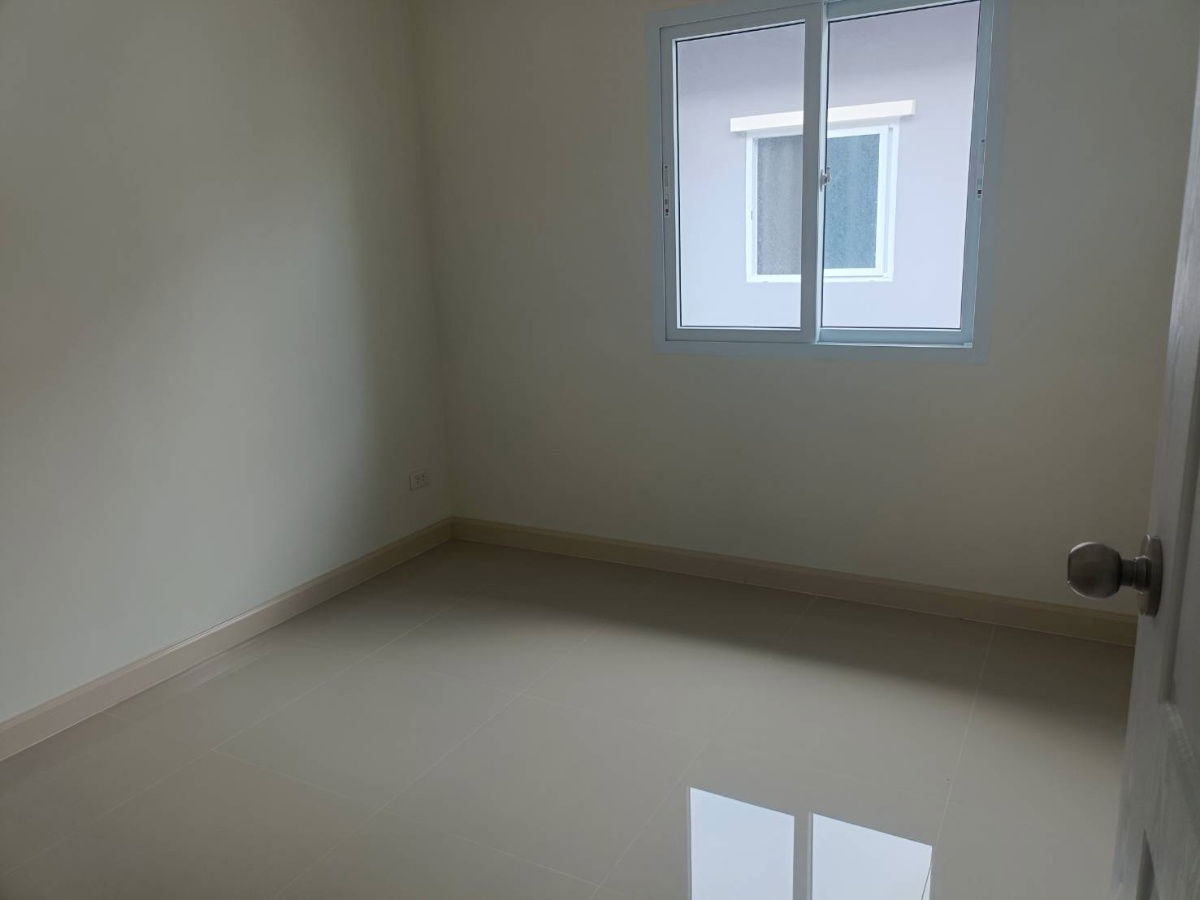 picture 2-story townhome for sale Sukniwet 12 Project Soi Pracha Uthit 33-Suksawat 64 - 16/16