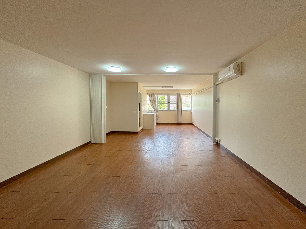 picture 📍 Sell Level Condo Bang Na Garden & Swimming Pool view only 1.49 million. Convenient transportation.  Near Central Bangna / Mega Bangna - 7/12
