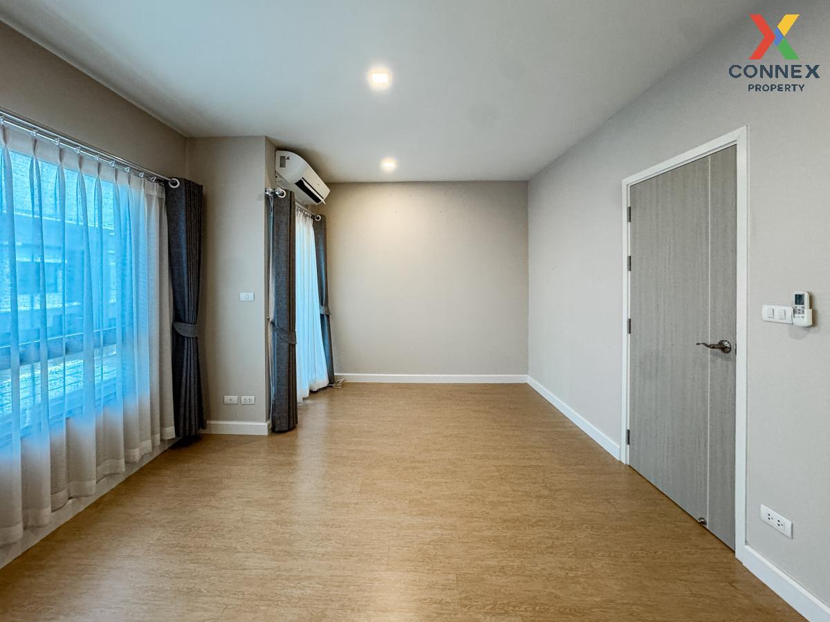picture For Sale Townhouse/Townhome  , The Village Rangsit-Wongwaen , Lat Sawai , Lam Luk Ka , Pathum Thani , CX-127056 ✅ Live chat with us ADD LINE @connexproperty ✅  - 4/9