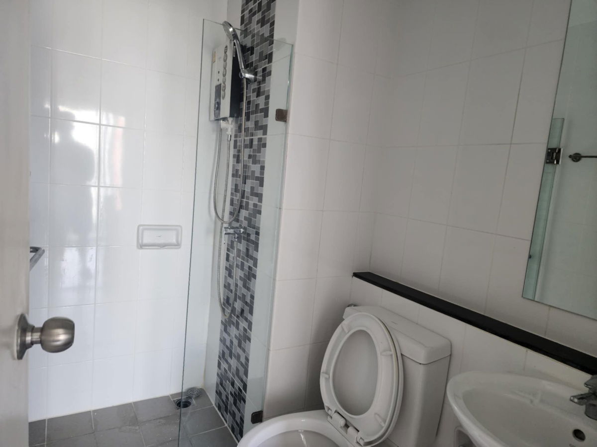 picture 🏢 Condo for Sale at Unio Charan 3 | Bare Room with Partition | Building B, 7th Floor - 3/10