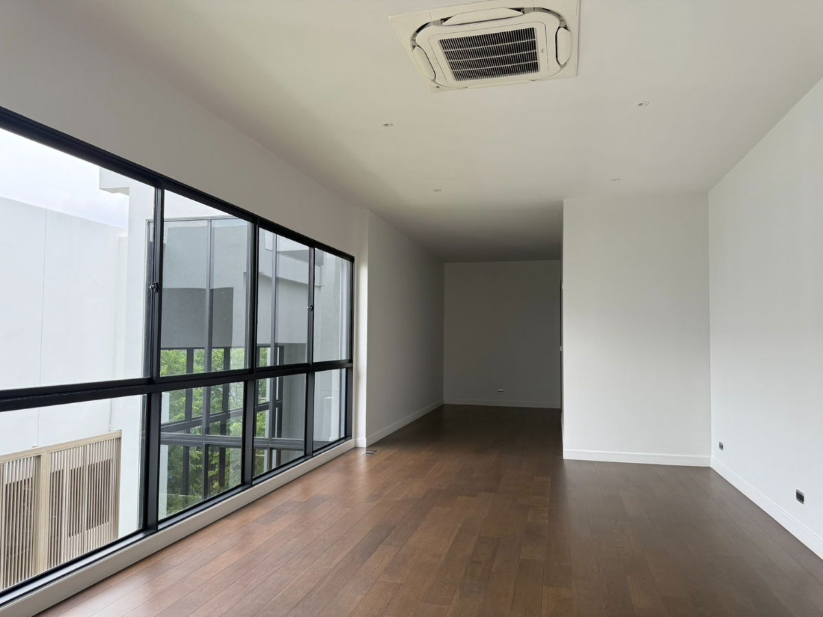 รูป บ้านหรูใกล้โรงเรียนนานาชาติ ทำเลกรุงเทพกรีฑา ขนาด 655 ตร.ม. - รูปที่ 11/12