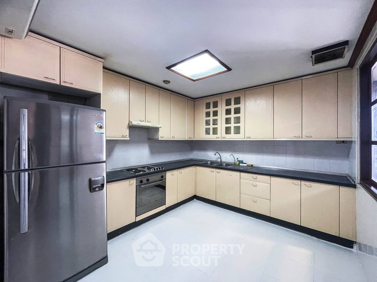 picture 2-BR Condo at Richmond Palace Condominium near BTS Phrom Phong (ID 1792901) - 7/21
