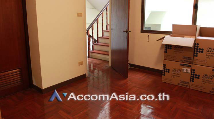 รูป 🔼🔽 AccomA 📩 Home Office 3 BR Townhouse in Khlong Toei (AA17938) - รูปที่ 10/16