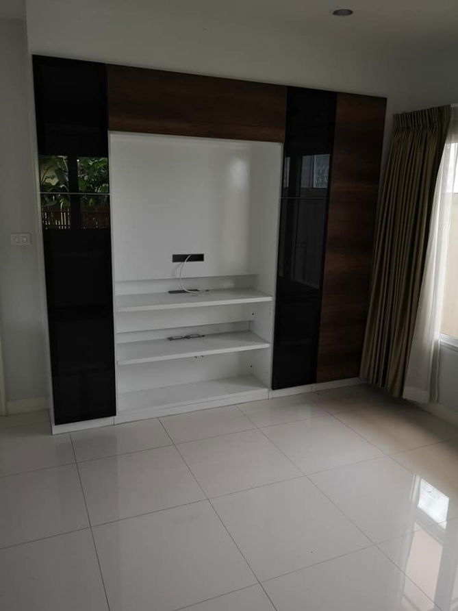 picture Very cheap detached house, Inglada Village, 480 sq m, Lam Luk Ka Khlong 4, immediate discount 1 million baht. - 8/19