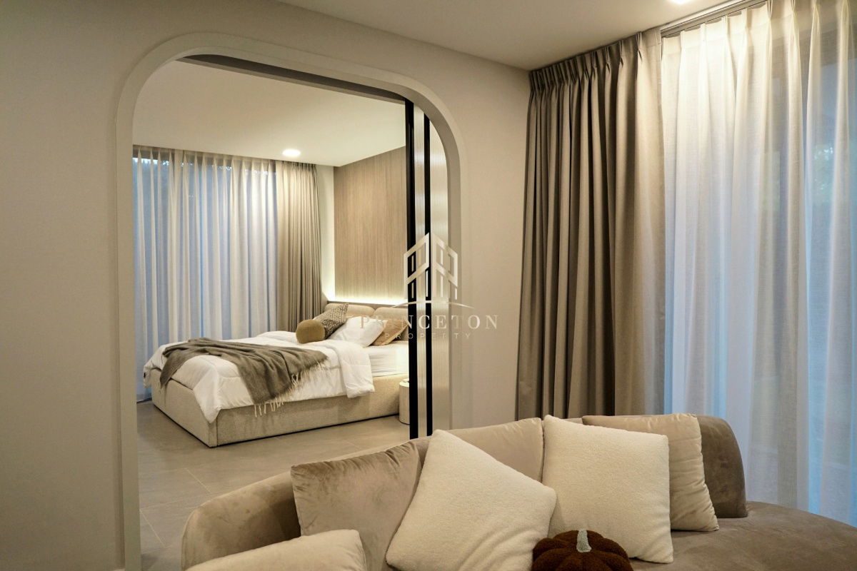 picture Luxury House For Rent Vive Krungthep Kreetha next to Wellington School  - 12/49