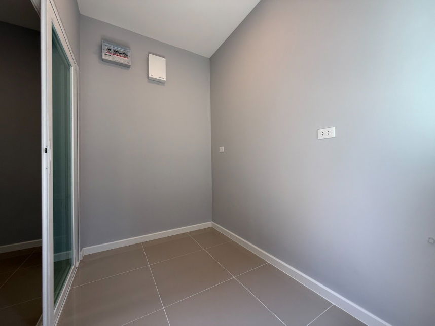 picture Detached House New Phase,Big garden Japanese style ,PRICE 5.59 best location! On the main road! Near the expressway! - 7/13