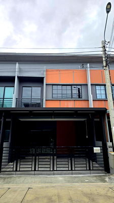 ทาวน์โฮม ถนนพระราม 2 : 🏡 ทาวน์เฮ้าส์โครงการสิริ เพลส สุขสวัสดิ์-พระราม3 บ้านพร้อมอยู่ สภาพดี ใกล้ทางด่วน