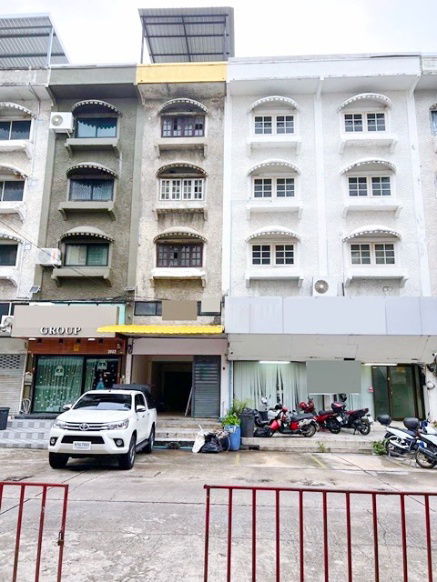 picture The Mall Bangkapi 1km. Near MRT LatPhrao 101 only 299m. Commercial building for rent 4Storeys 22sqwa - 2/8