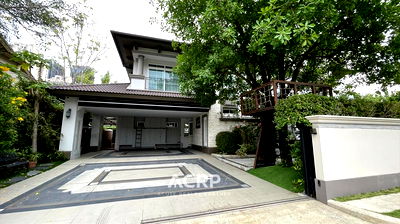 บ้านเดี่ยวให้เช่า : ให้เช่า บ้านเดี่ยวสุดหรูย่านบางนา โครงการ นันทวัน บางนา กม.7 รหัส 00158083