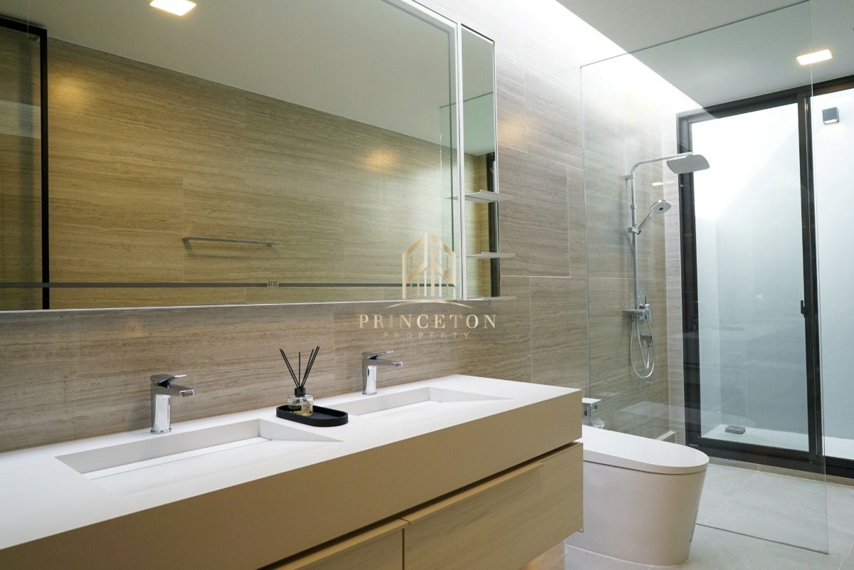 picture Luxury House For Rent Vive Krungthep Kreetha next to Wellington School  - 42/49