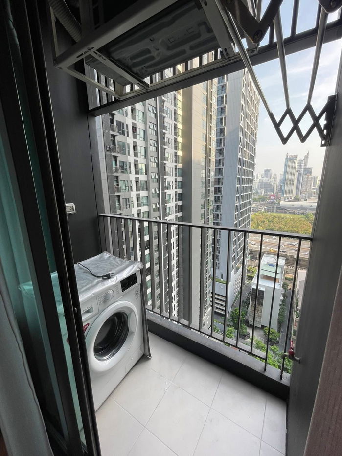 picture #R5558  🎉 060868 Condo for rent Life Asoke - Rama 9 - 18/19