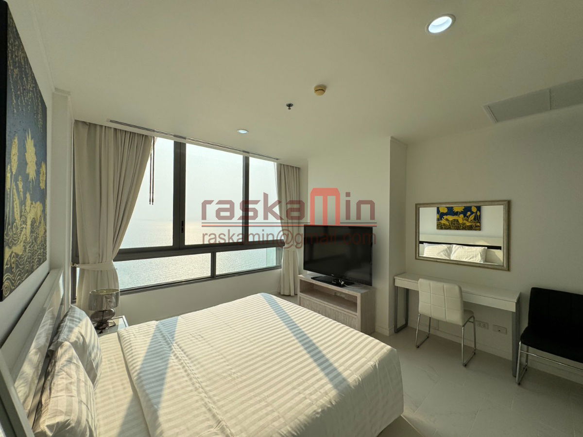 picture Luxury Beachfront Condo for Sale – Northpoint Wongamat - 12/38