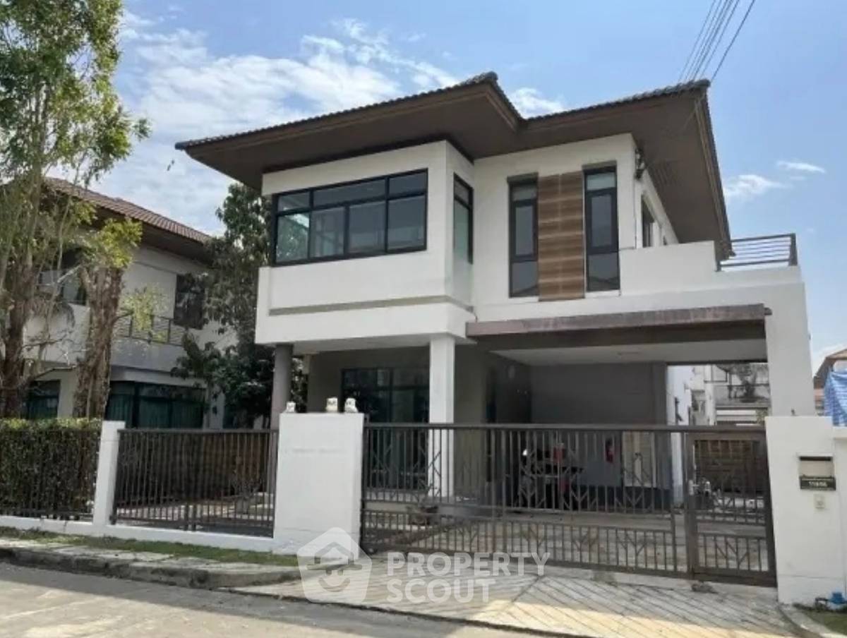 picture 3-BR House at Saransiri Phaholyotin - Saimai in Sai Mai (ID 2234511) - 1/24