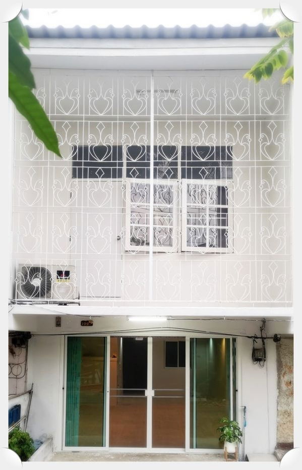 รูป ให้เช่าบ้านอาคารพาณิชย์ รีโนเวทใหม่ หมู่บ้านเศรษฐกิจ เพชรเกษม 102 - รูปที่ 1/15