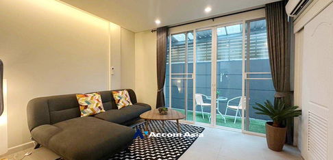 🔼🔽 AccomA 📩 Home Office 4 BR Townhouse in Klong Tan (AA33995)