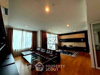 คอนโดให้เช่า : คอนโด 2-ห้องนอน ที่ วินด์ สุขุมวิท 23 ใกล้ BTS อโศก (ID 2241771)
